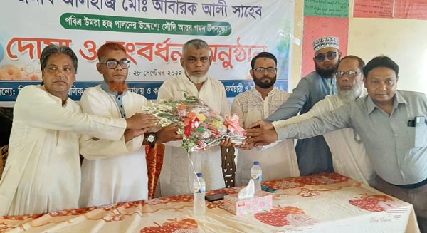 সংবর্ধনা অনুষ্ঠানে আবারক আলীকে ফুলেল শুভেচ্ছা