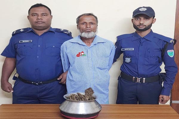 পুলিশের সঙ্গে তাহ উদ্দিন