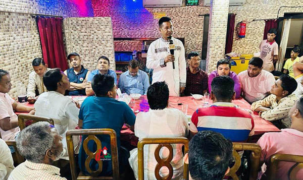 প্রধান অতিথির বক্তব্য রাখছেন মোহাব্বত শেখ